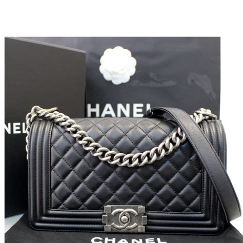 chanel boy bag black small